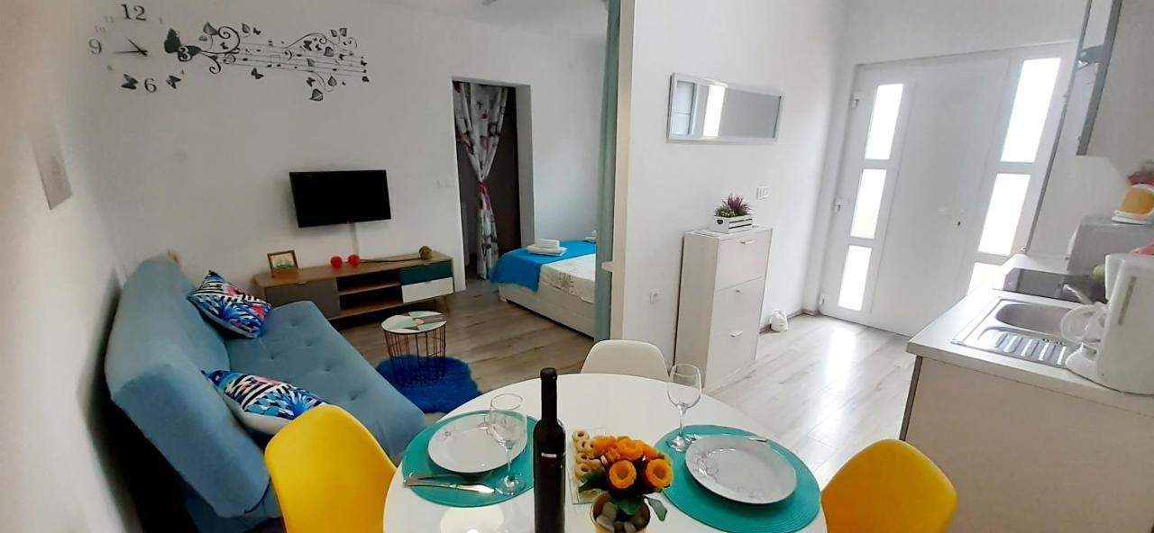 Lennida Studio Apartman With Free Parking Kavran 외부 사진