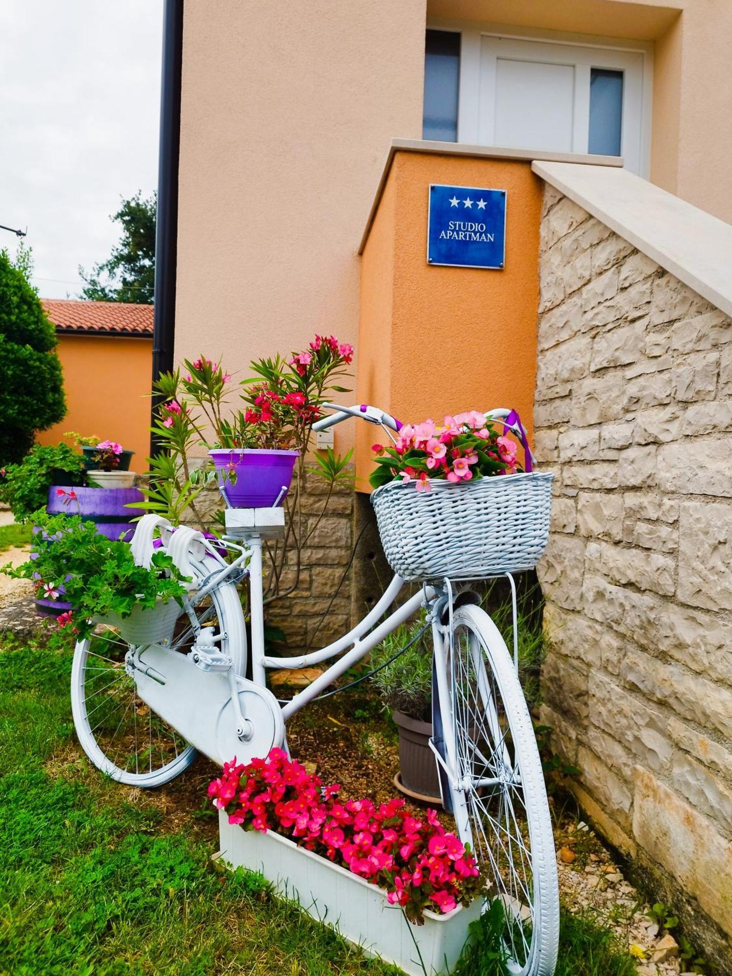 Lennida Studio Apartman With Free Parking Kavran 외부 사진